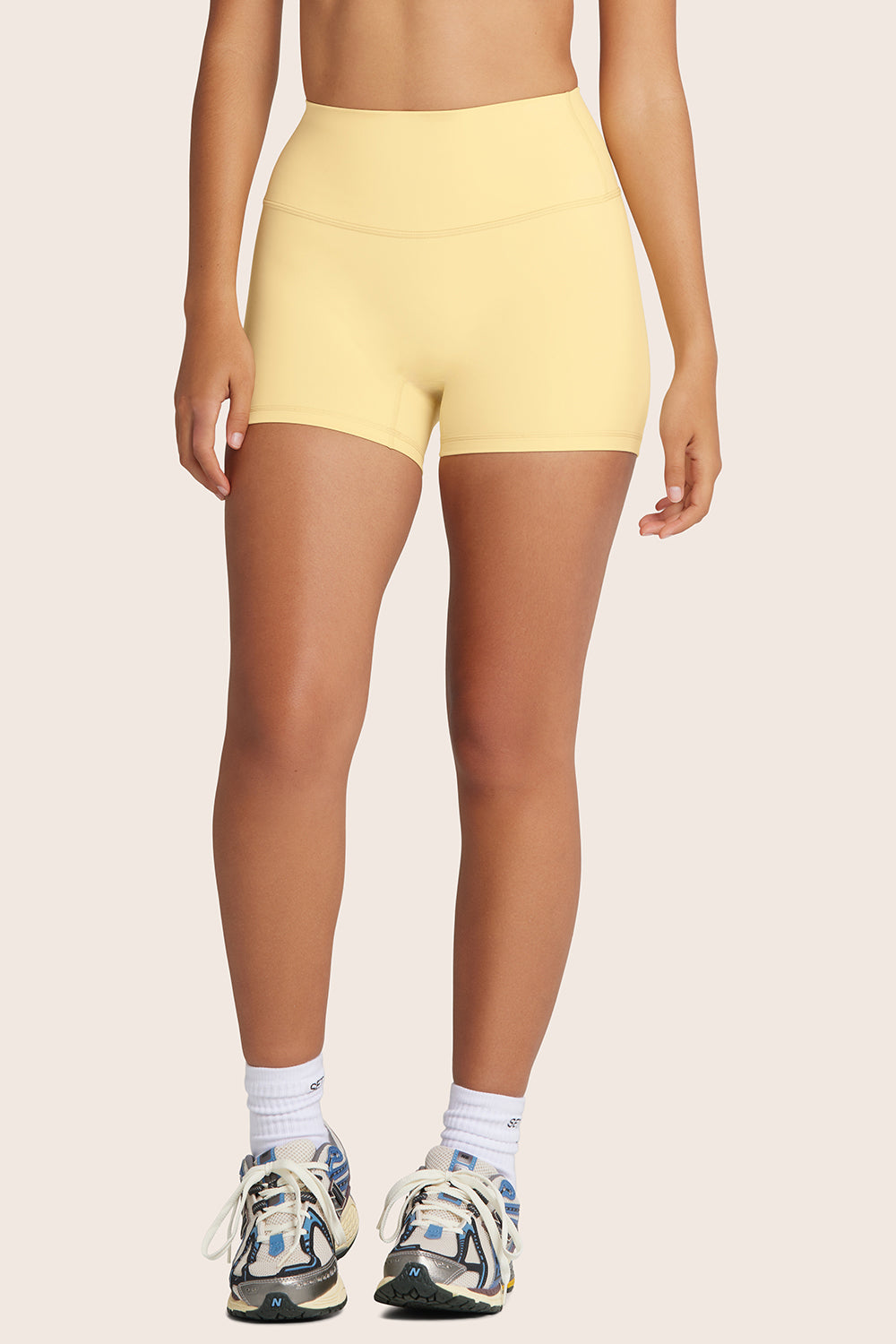 Breathe Shorts 1.0 - Butter
