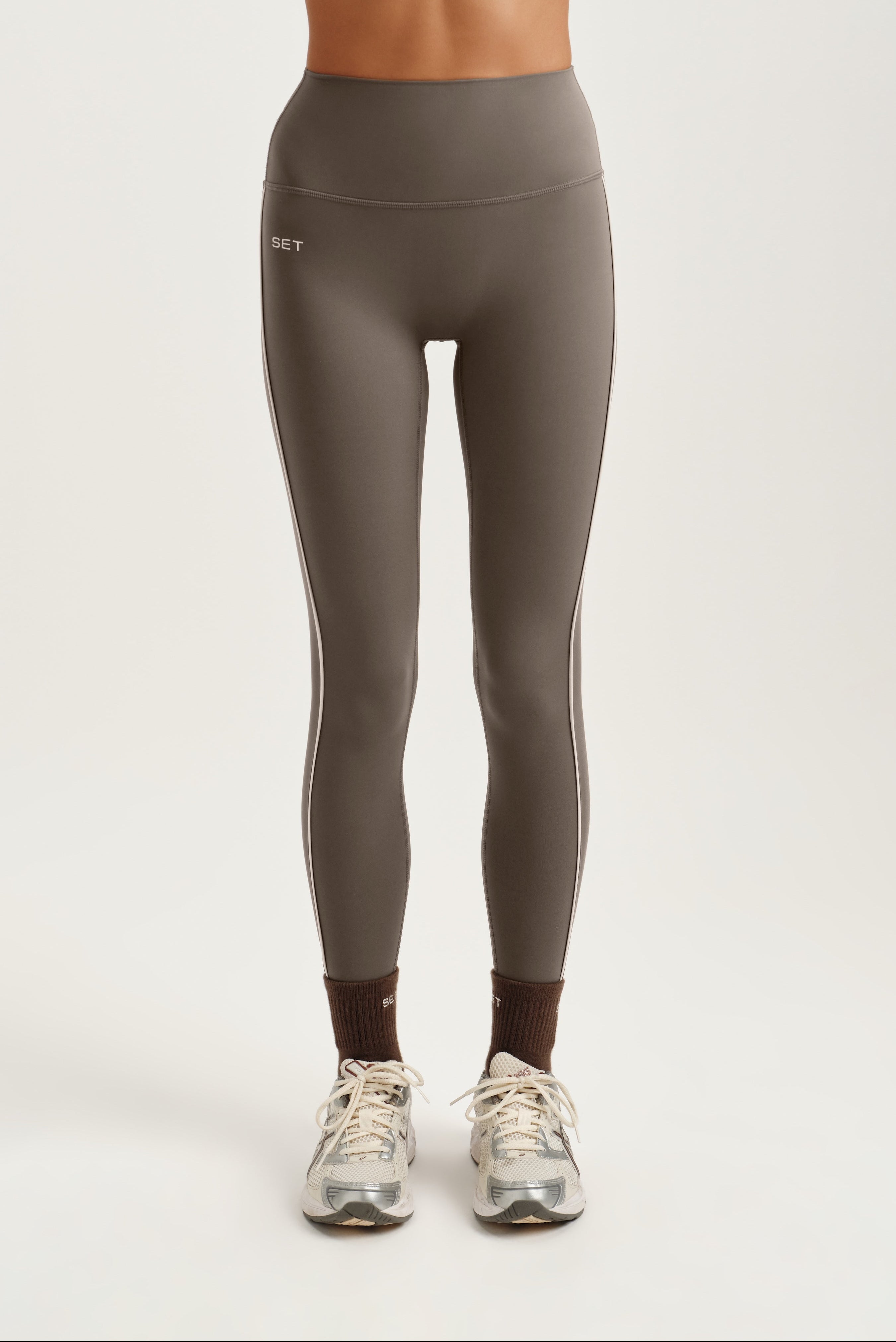 Alternative view of Breathe 1.0 Pipe Leggings - Grain