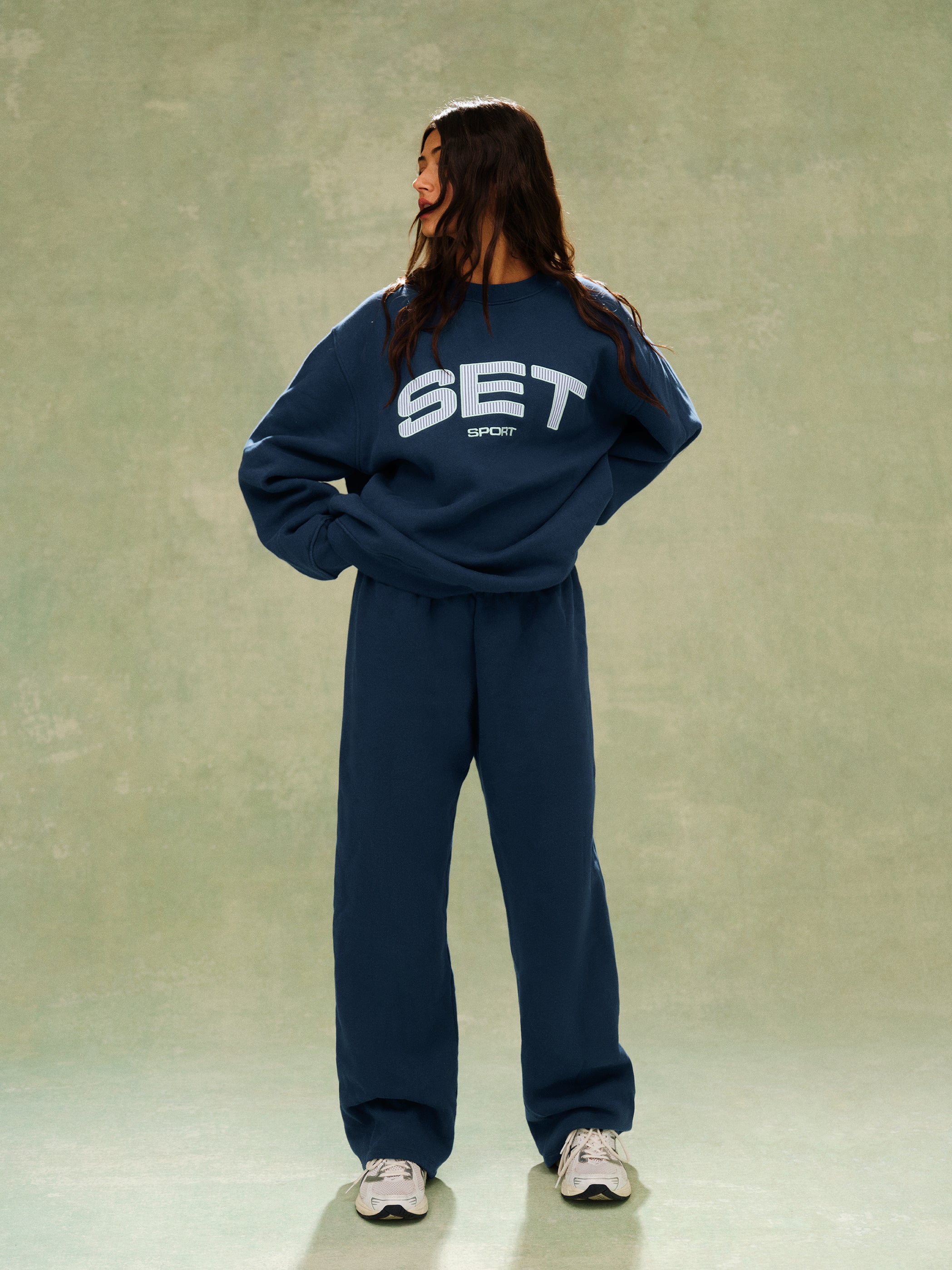 Alternative view of Midweight Sweats Staple Straight Leg Sweatpants - Spearmint