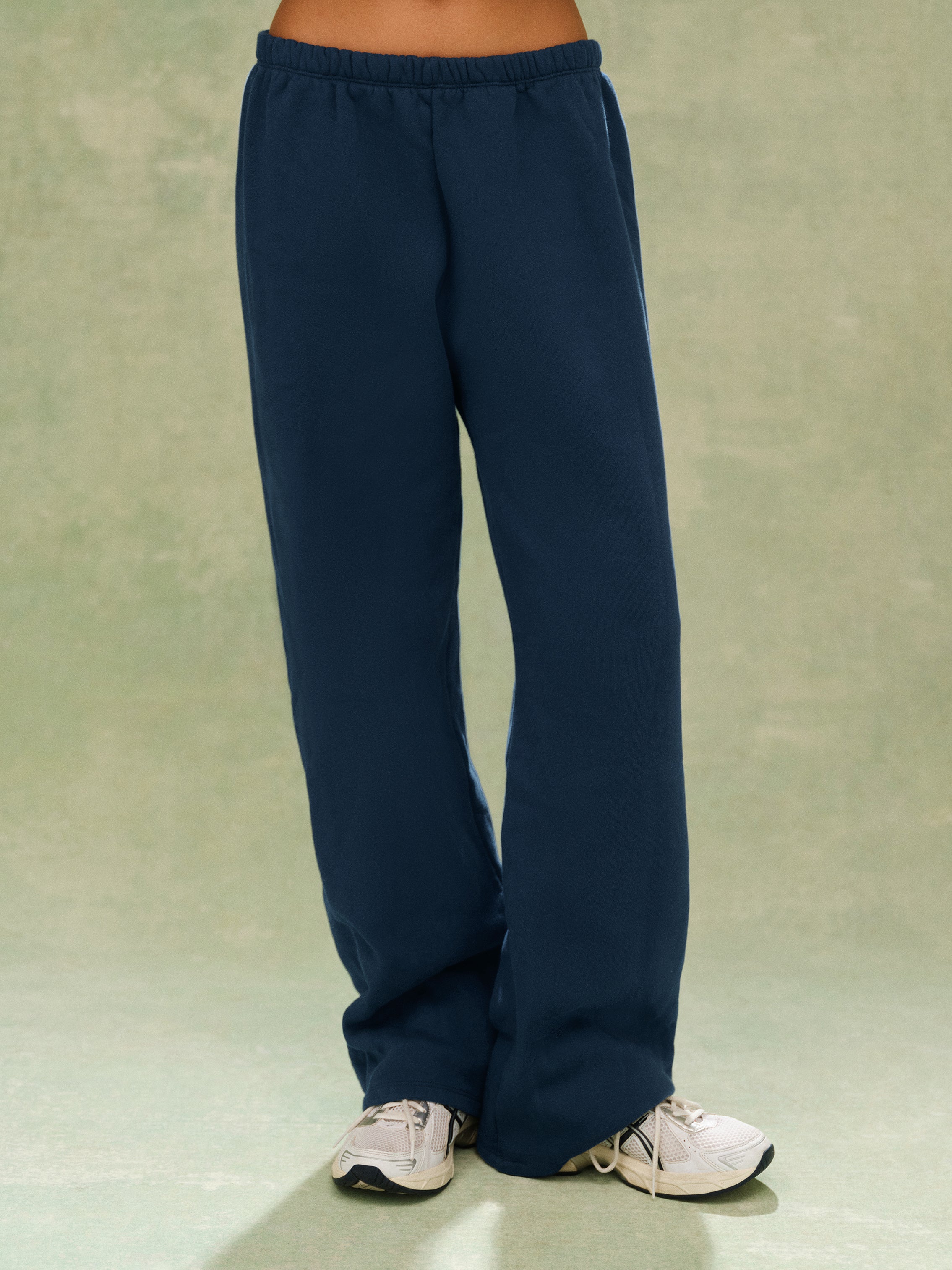 Midweight Sweats Staple Straight Leg Sweatpants - Spearmint