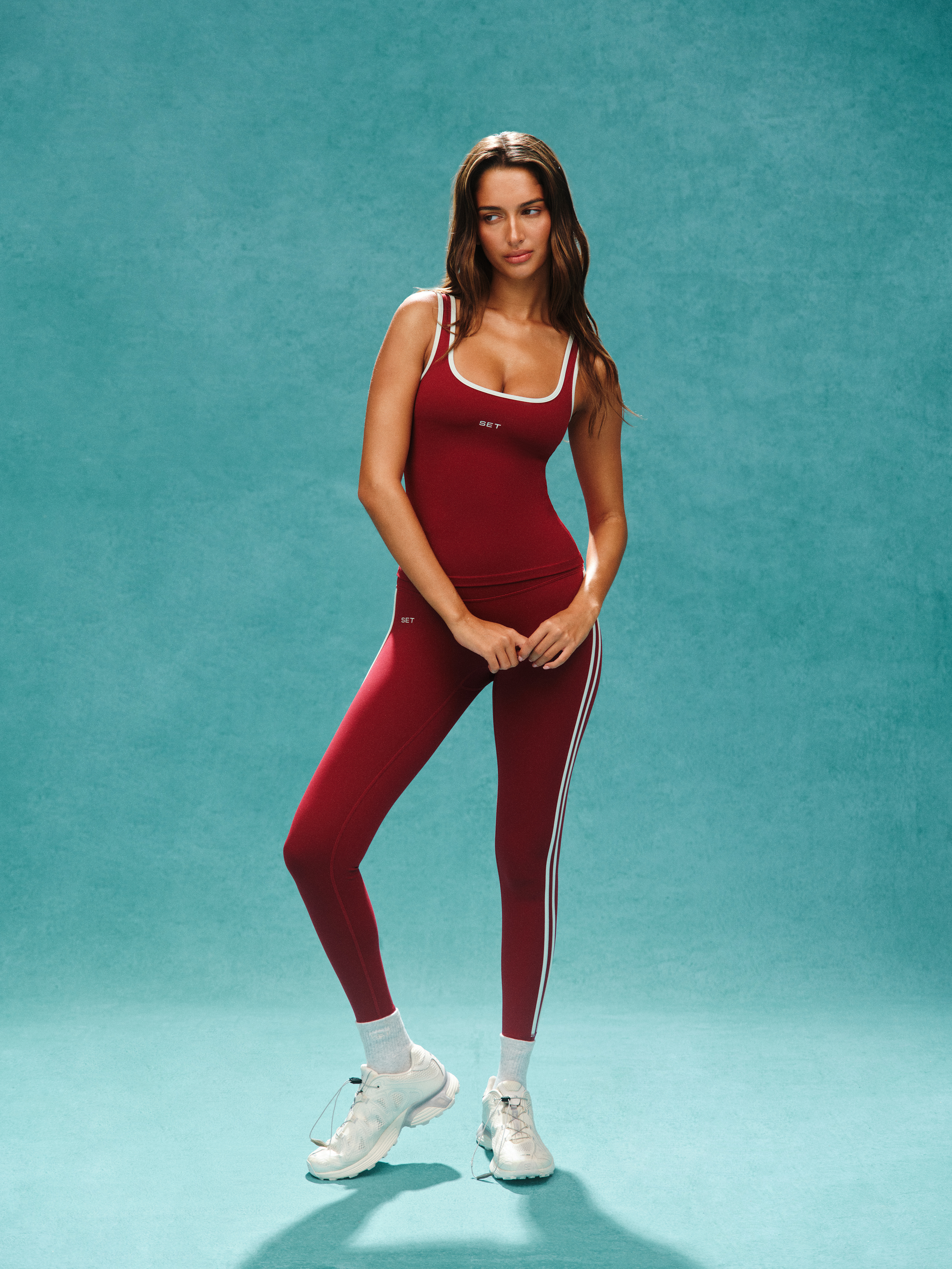Sportbody Sporty Scoop Tank - Vista - Image 3