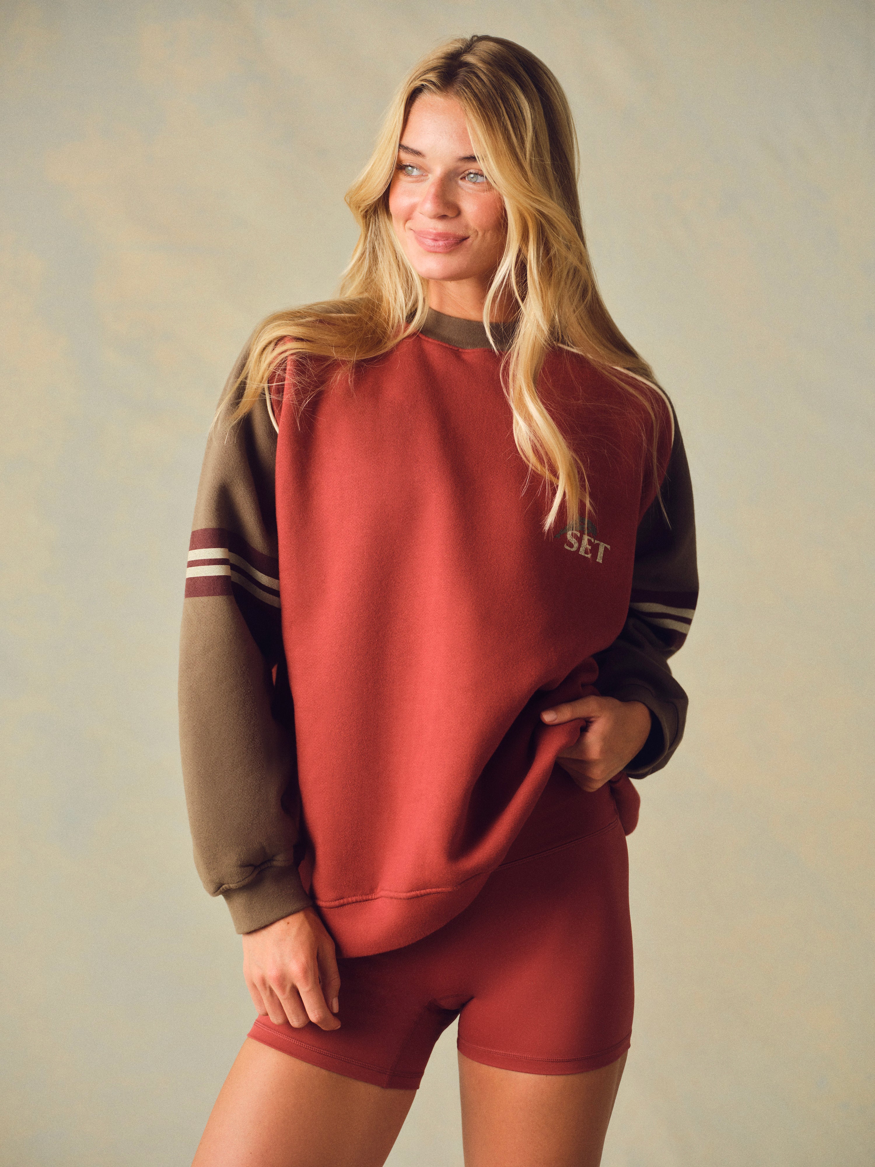Midweight Sweats Staple Contrast Band Crewneck - Sweet Tea