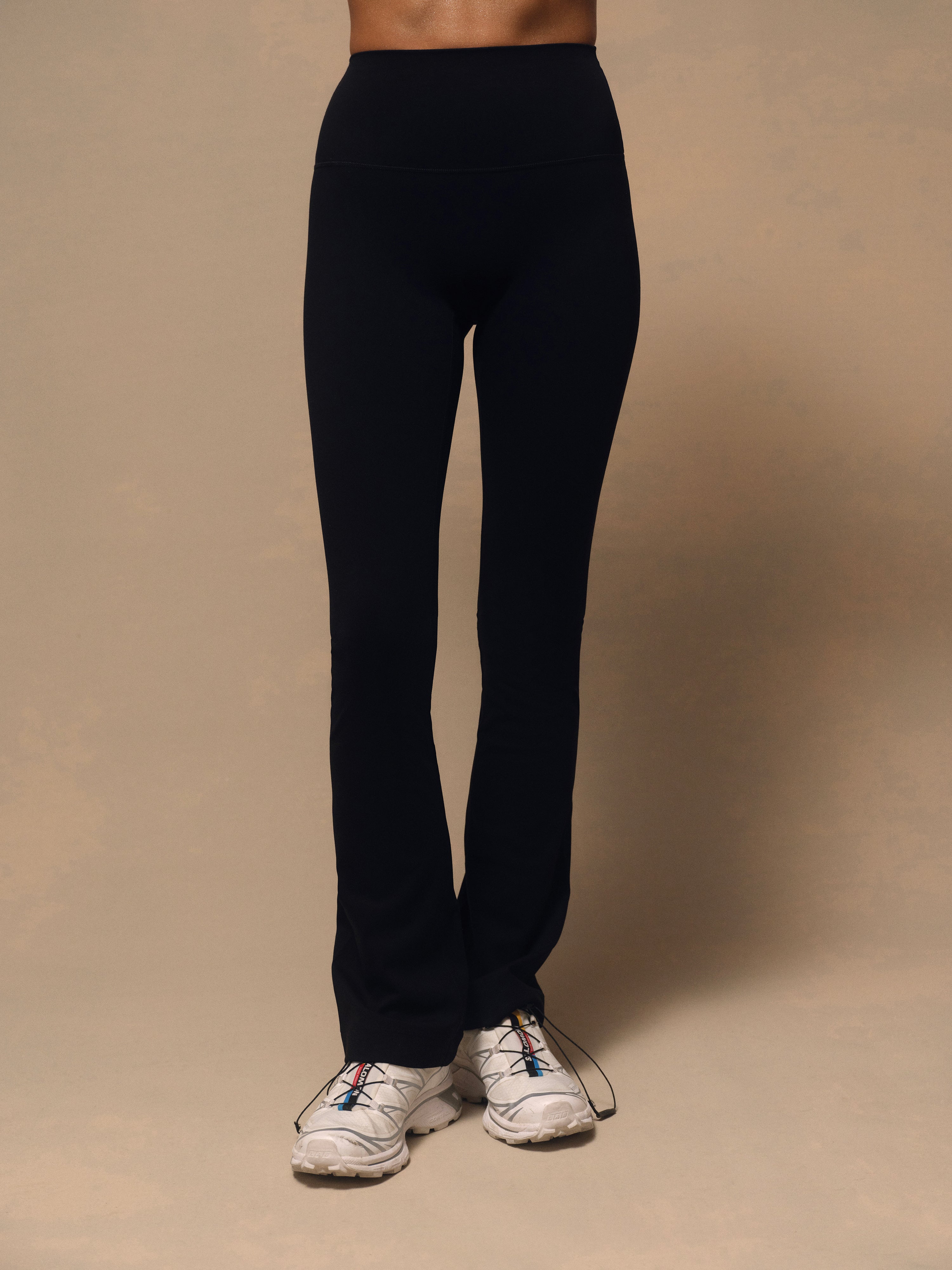 Sportbody Sporty Straight High-Rise Leggings - Onyx - Image 2